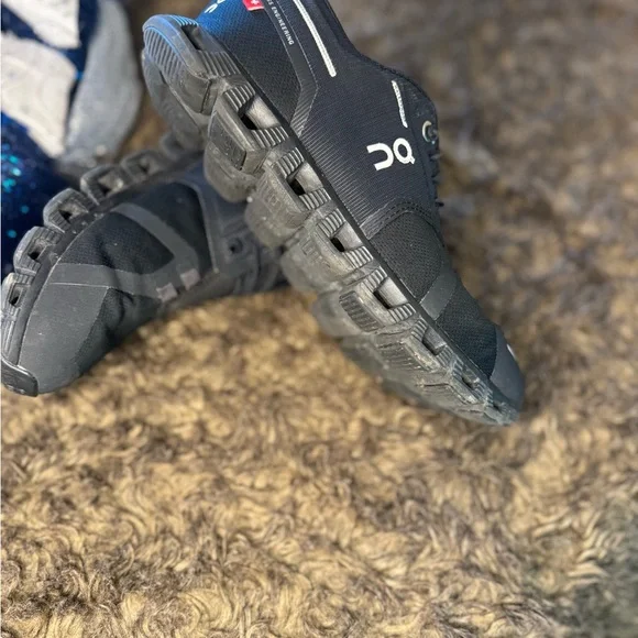 Black On Women's cloud 6 waterproof - Picture 5 of 6